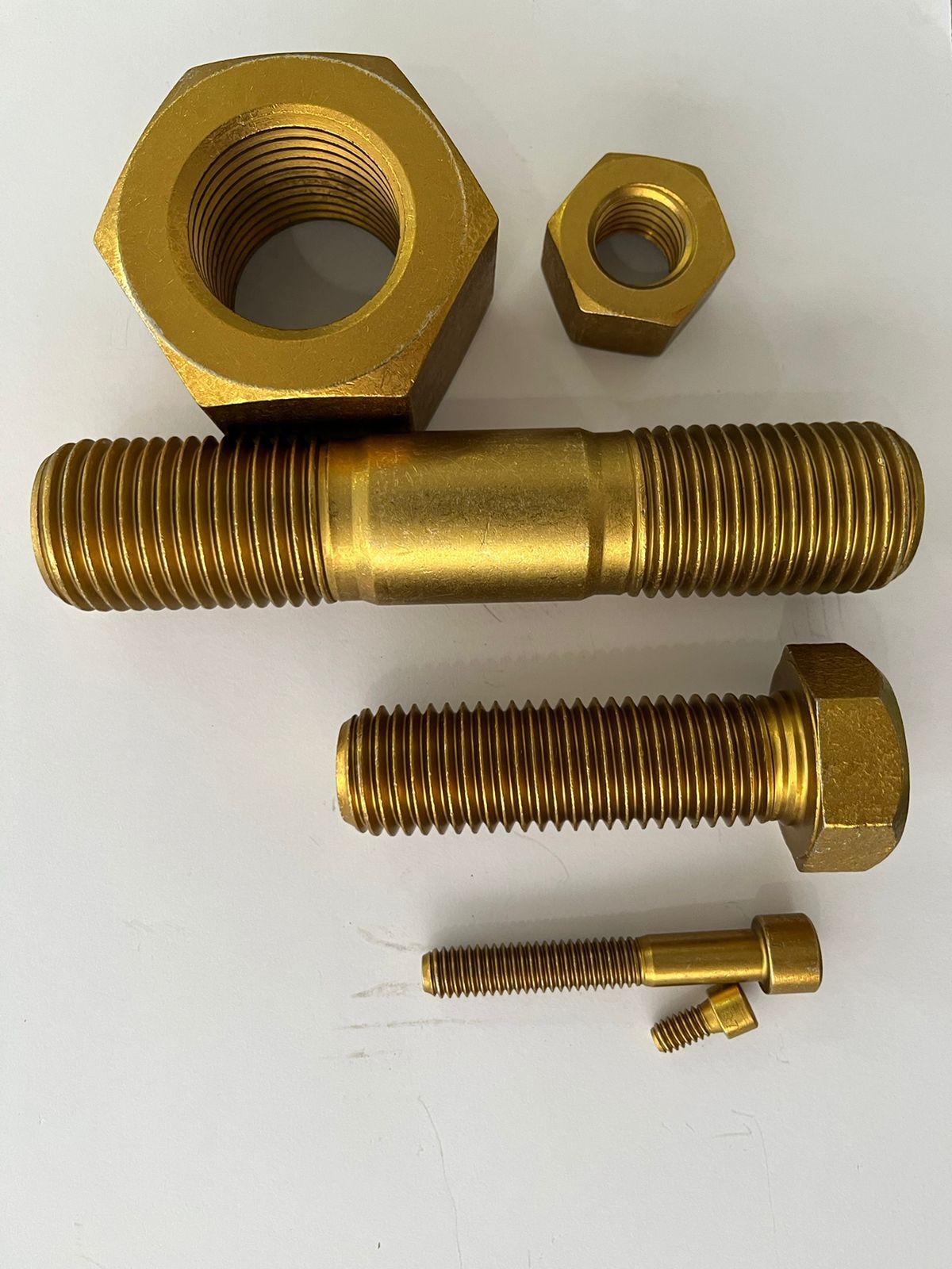 Peças com revestimento de Cádmio