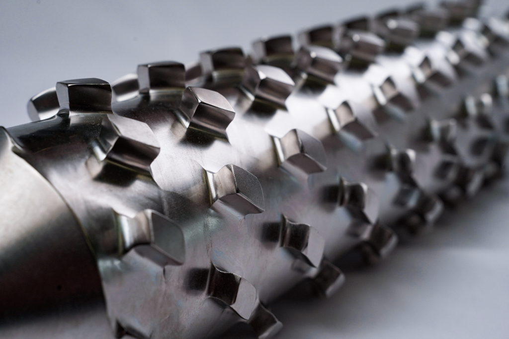 Banhos de proteção em peças metálicas: Peça revestida com o tratamento de Níquel Duro Químico