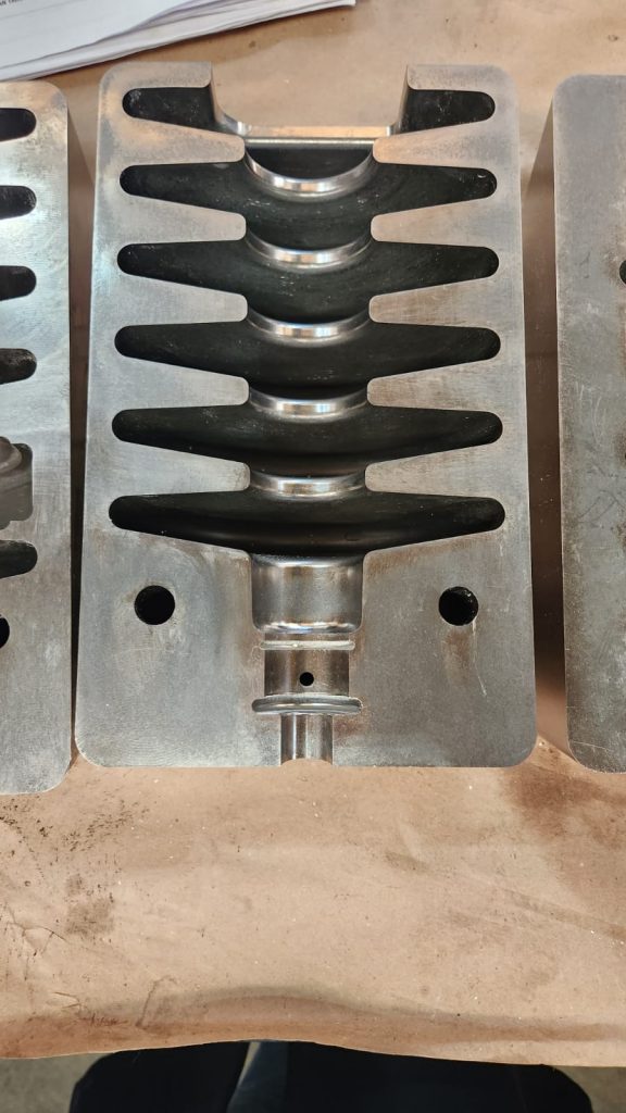 Revestimento de Níquel Duro Químico para moldes